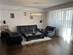 Dorobanti, intrarea Tudor Stefan, piata Floreasca